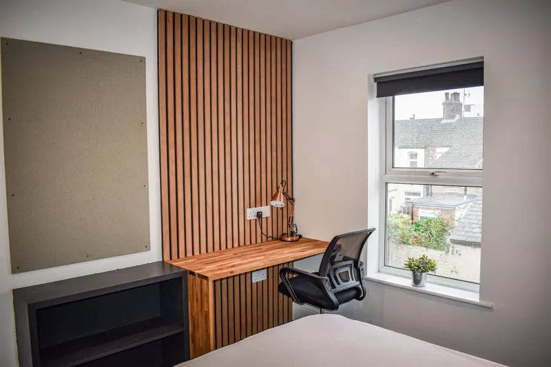 Stylish 2 Bed Terraced House // Sep 2026 - Thumbnail 9